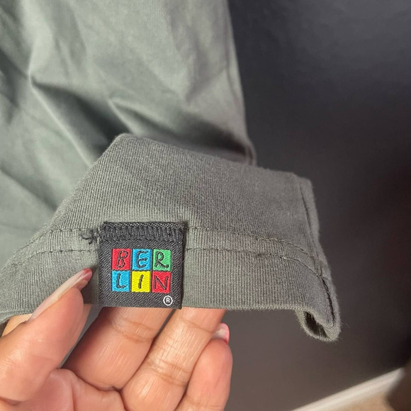 Berlin The Wall 1961-1989 Vinyl and Cloth Graphics T-Shirt Men's Size Medium - Picture 7 of 7